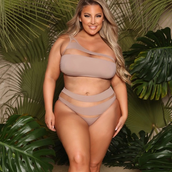 NWT Plus Size Fashion Nova Beige Bikini Set - Picture 2 of 4